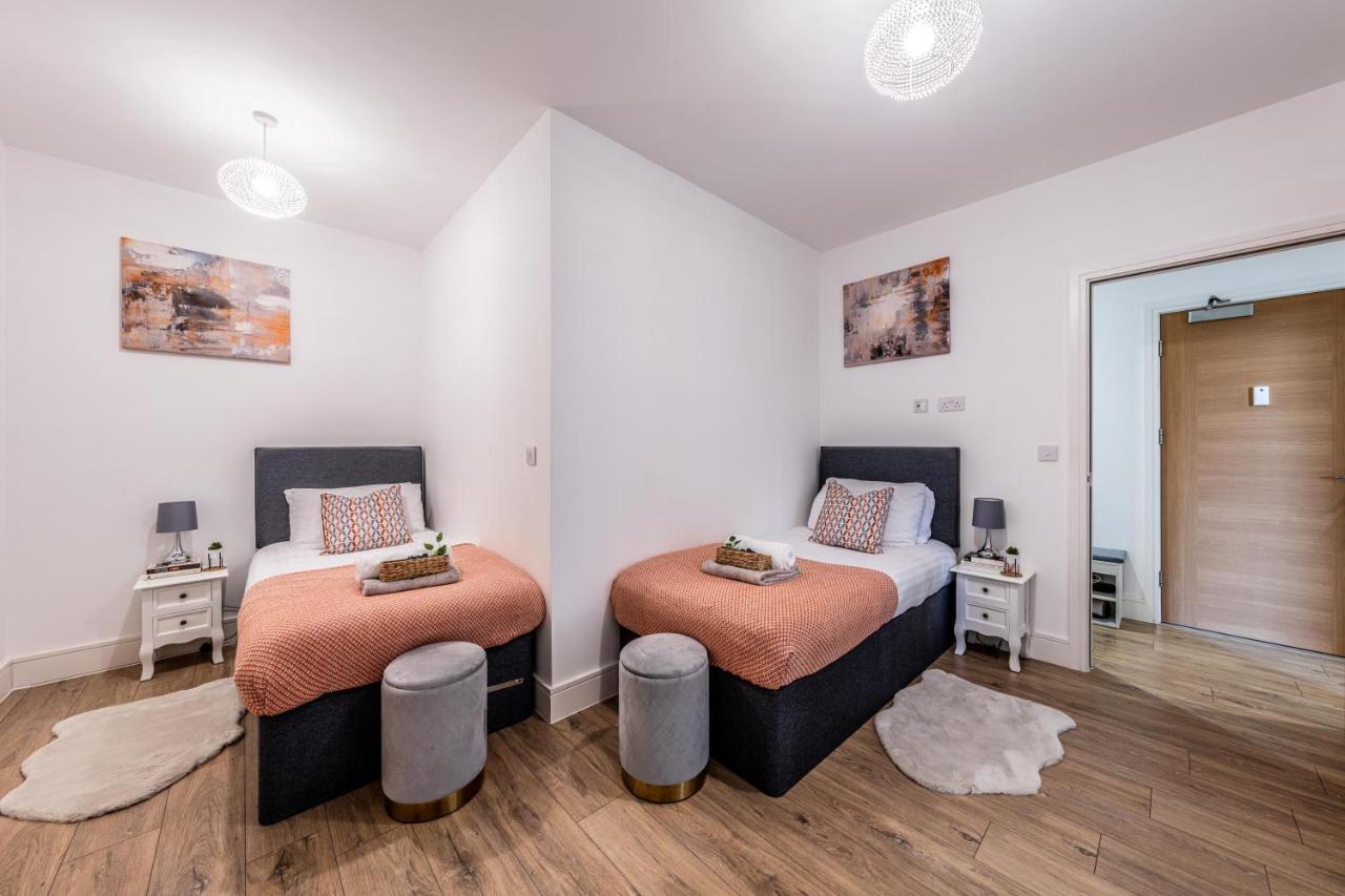 Mission Wave - Venture Apartment Staines-upon-Thames Zewnętrze zdjęcie
